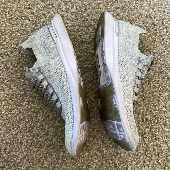 APL Breeze Metallic Silver / Metallic Pearl / Ombre - Size 6 - Picture 14 of 17